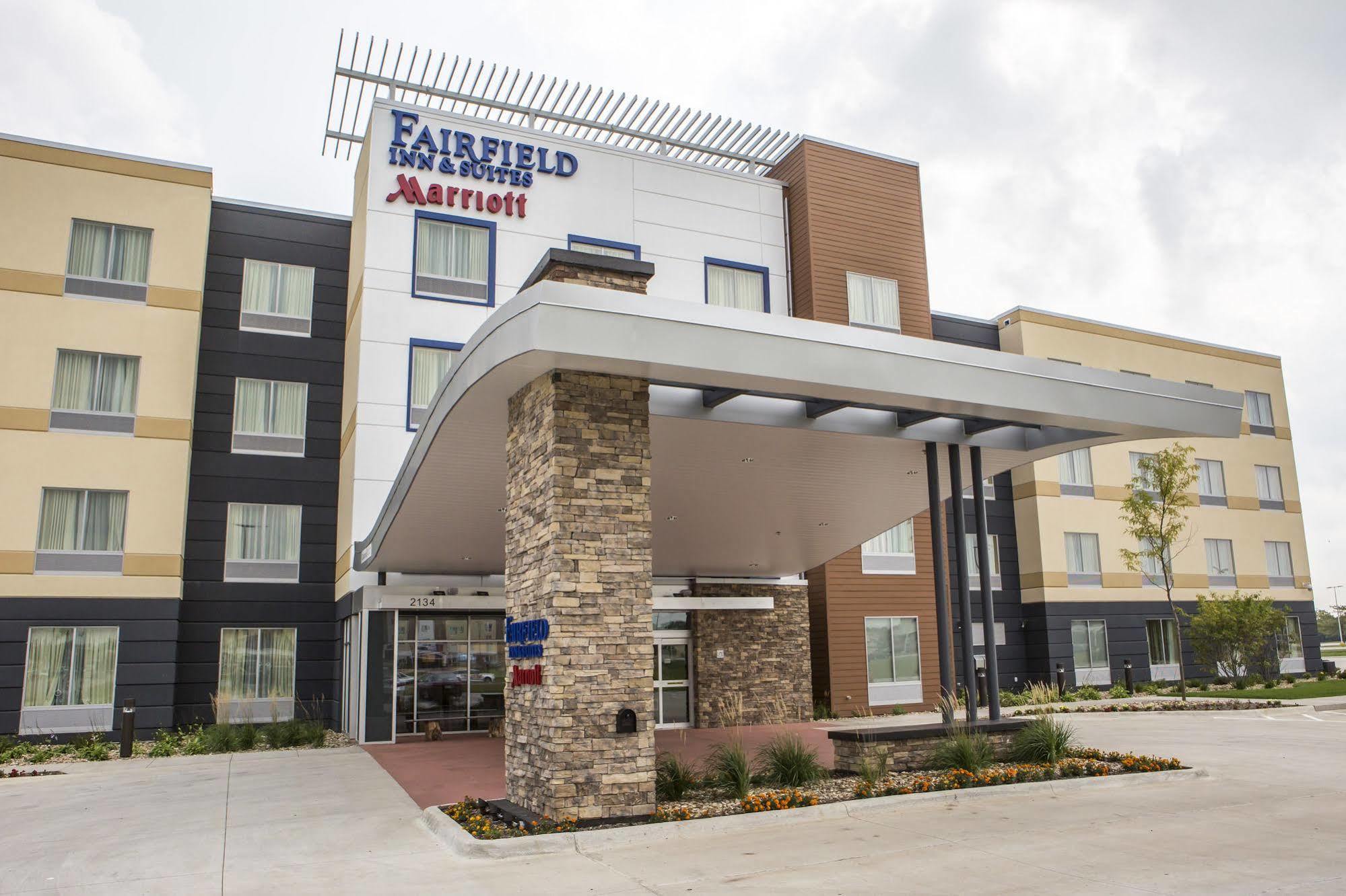 Fairfield Inn & Suites By Marriott Waterloo Cedar Falls Exteriér fotografie